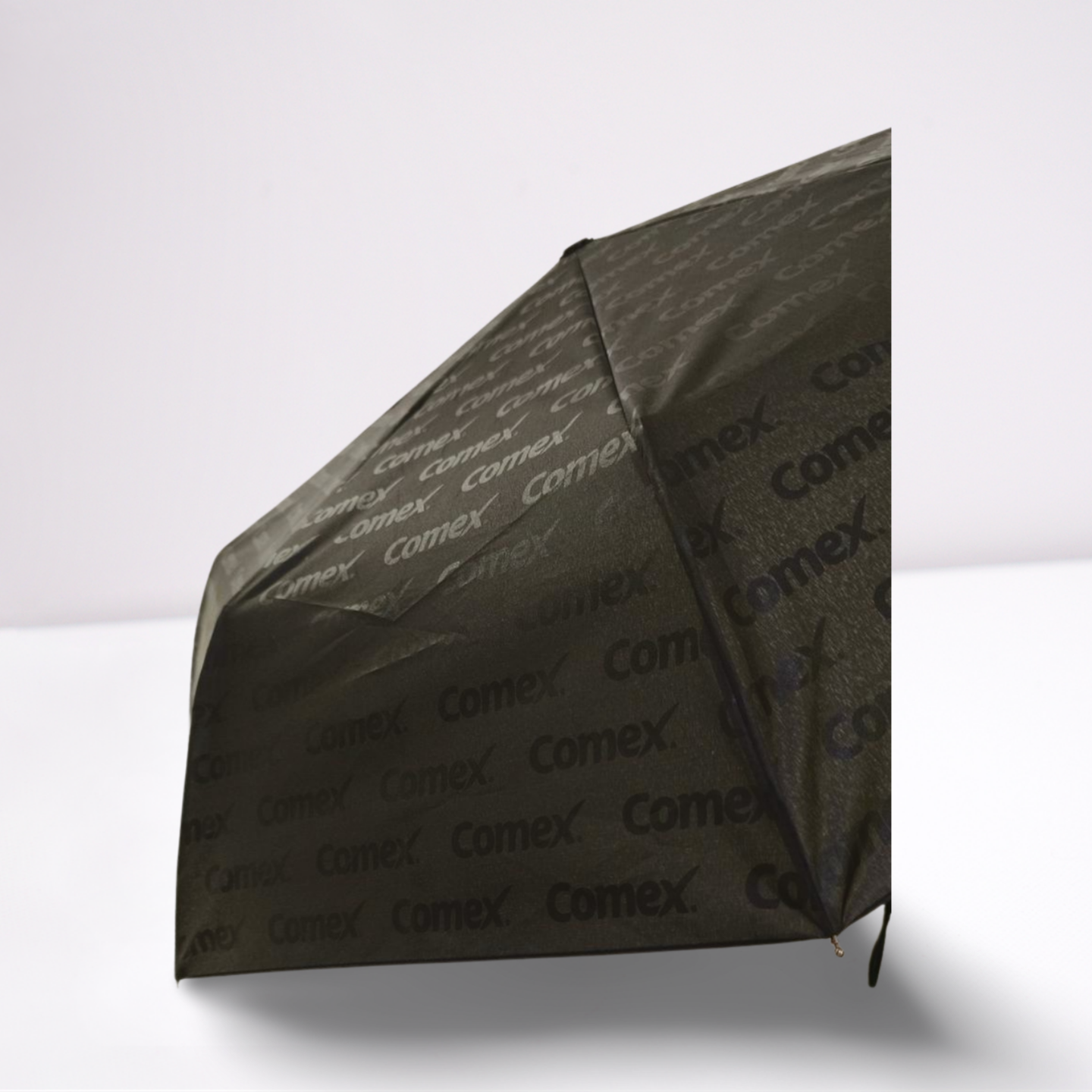 https://www.hodaumbrella.com/three-fold-umbrella-with-bamboo-handle-product/