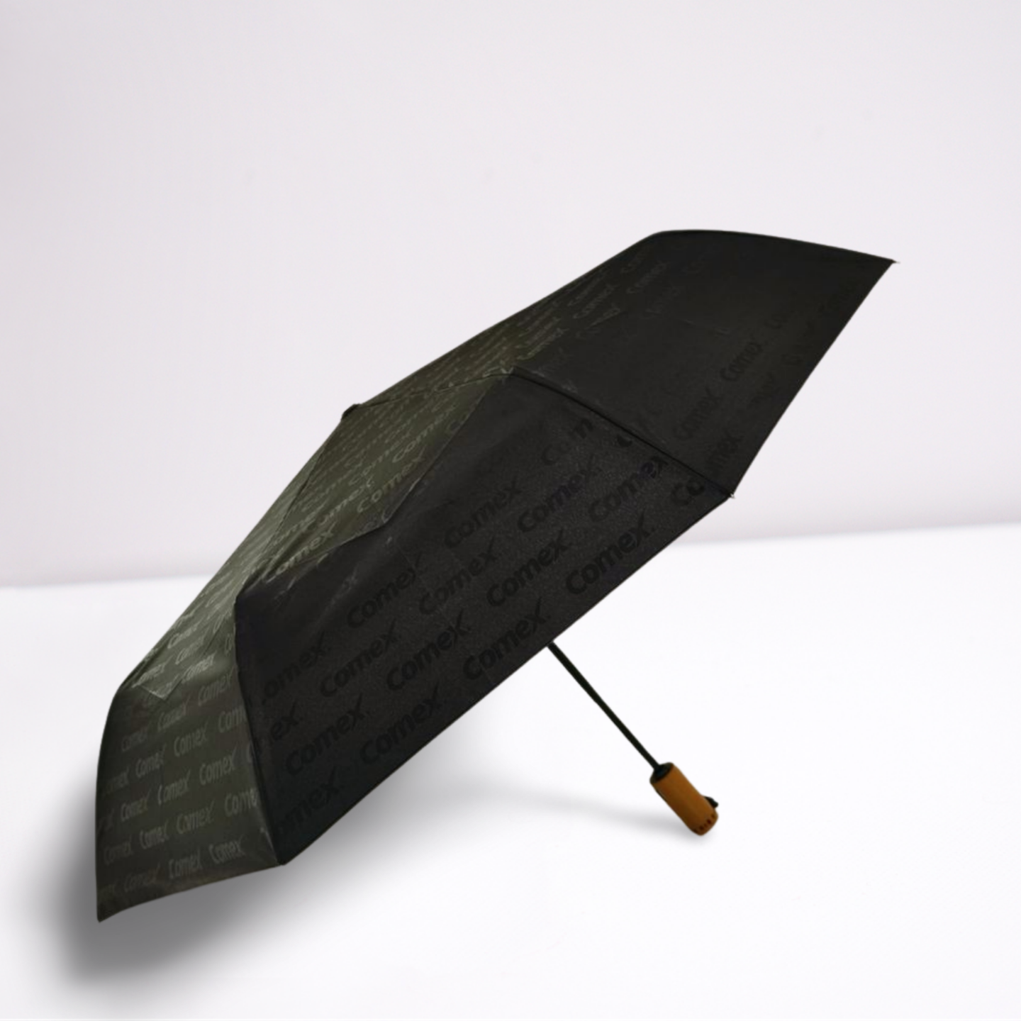 https://www.hodaumbrella.com/three-fold-umbrella-with-bamboo-handle-product/
